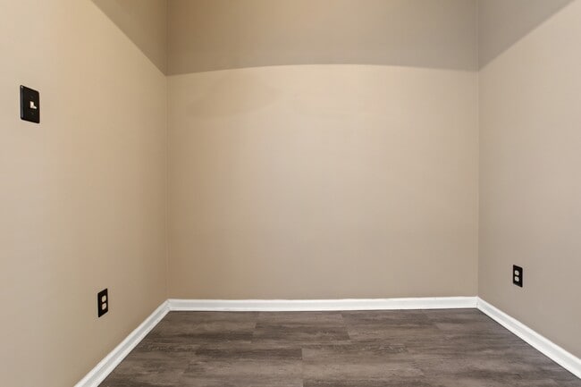 Building Photo - 5451 Crabtree Park Ct