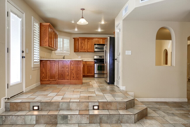 Building Photo - 12720 Tierra Aurora Dr