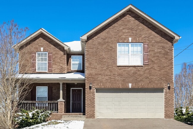 Building Photo - 167 Lyndhurst Dr