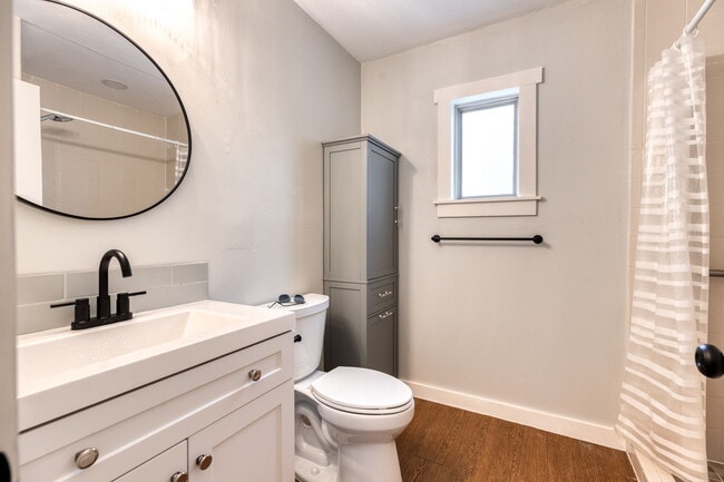 Building Photo - 9871 Menchaca Rd