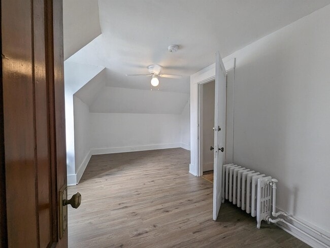 Building Photo - 39 Perry Ave