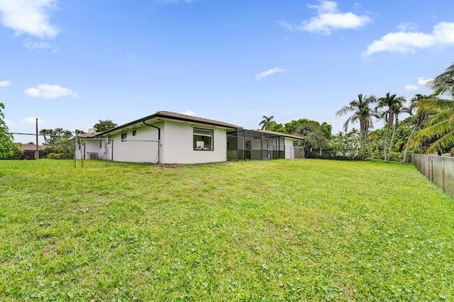 Building Photo - 3630 N 55th Ave