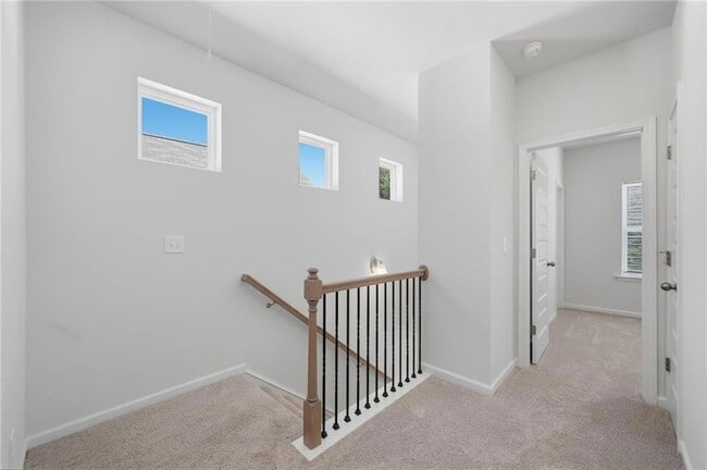 Building Photo - 1670 Eagle Dr