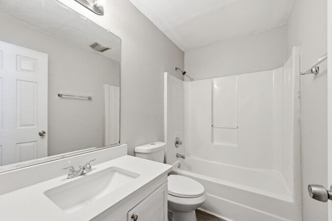 Building Photo - 1177 Arlington Ave SW