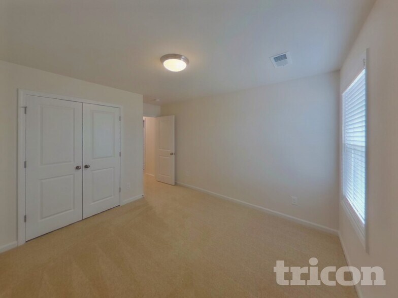 Building Photo - 222 Savannah Wood Rd