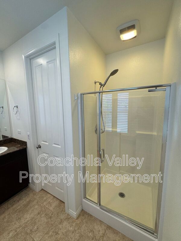 Building Photo - 74049 Kingston Ct W