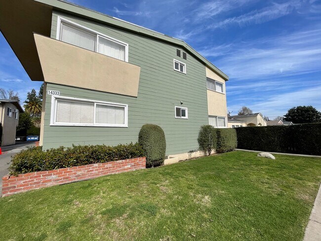 Primary Photo - 14333 Albers St