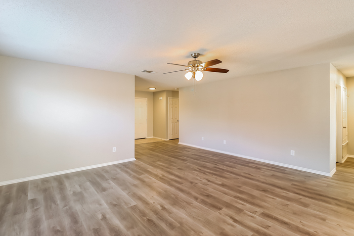 Building Photo - 1615 Appaloosa Dr