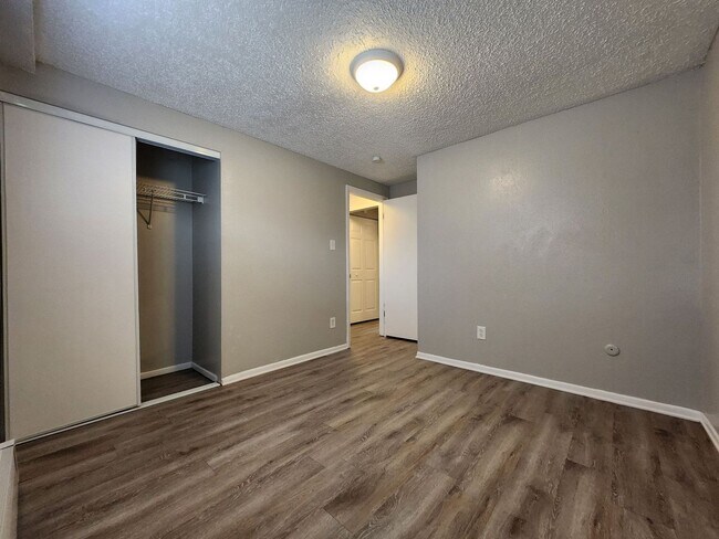 Building Photo - 7135 Alegre Cir