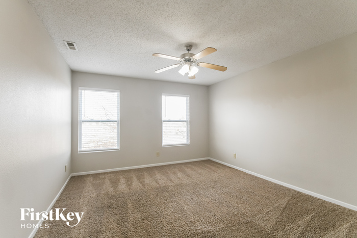 Building Photo - 12141 Belfry Dr