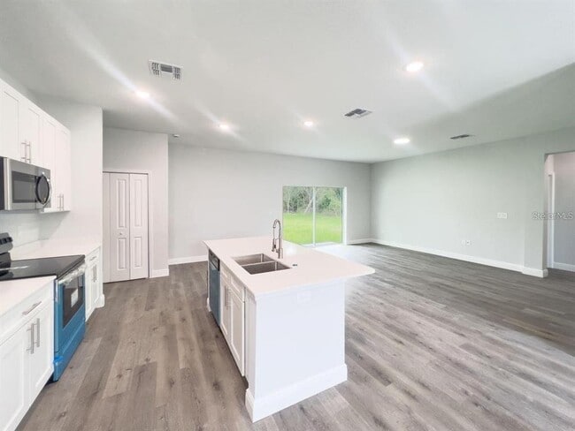 Building Photo - 17355 Bly Ave