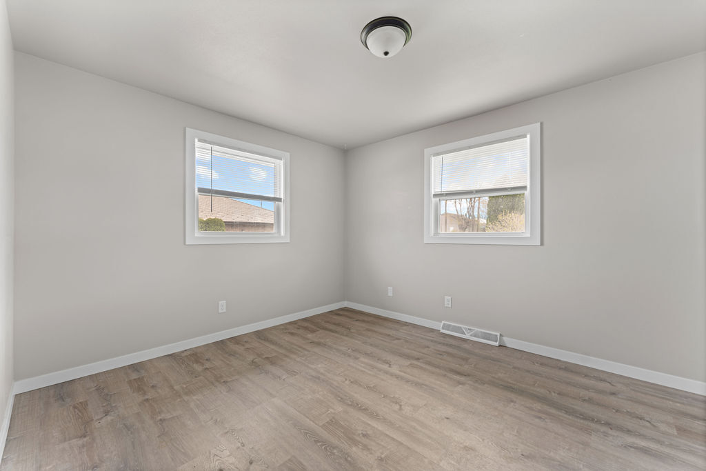 Building Photo - 1222 W Weiland Ln