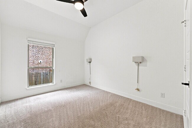 Building Photo - 12653 Dragonfly Ln