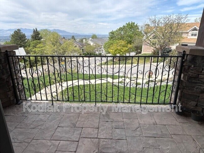 Building Photo - 3608 E Crest Mount Cir