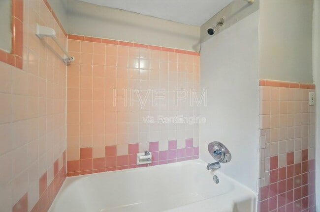 Building Photo - 3926 E Gatewood Ln