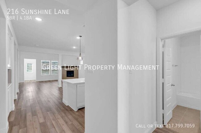 Building Photo - 216 Sunshine Ln