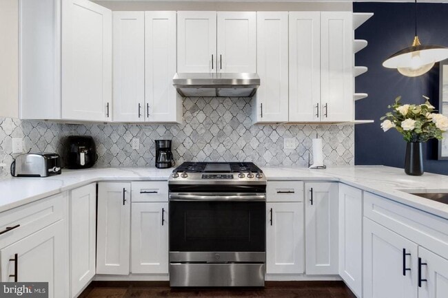 Building Photo - 2707 W Stiles St