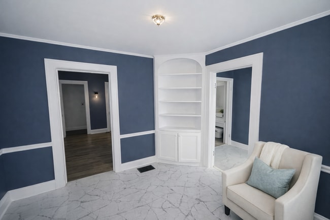 Building Photo - 444 N Chester Ave