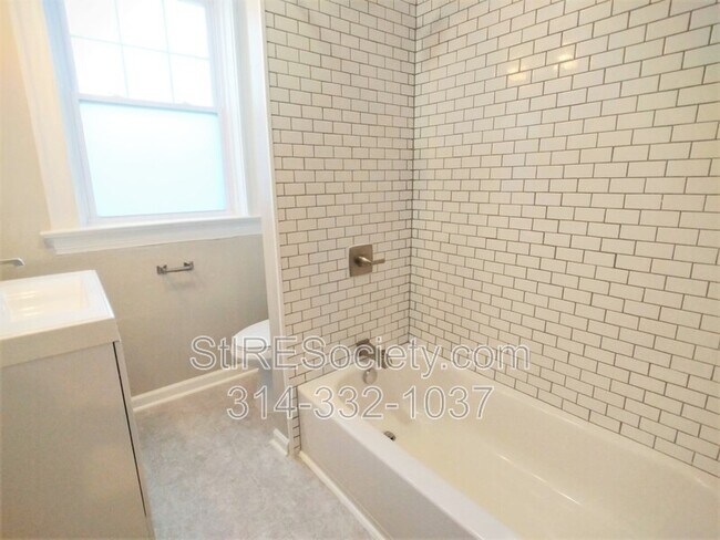 Building Photo - 2606 Louisiana Ave