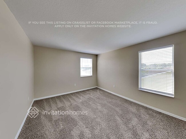 Building Photo - 2825 Oak Hammock Loop