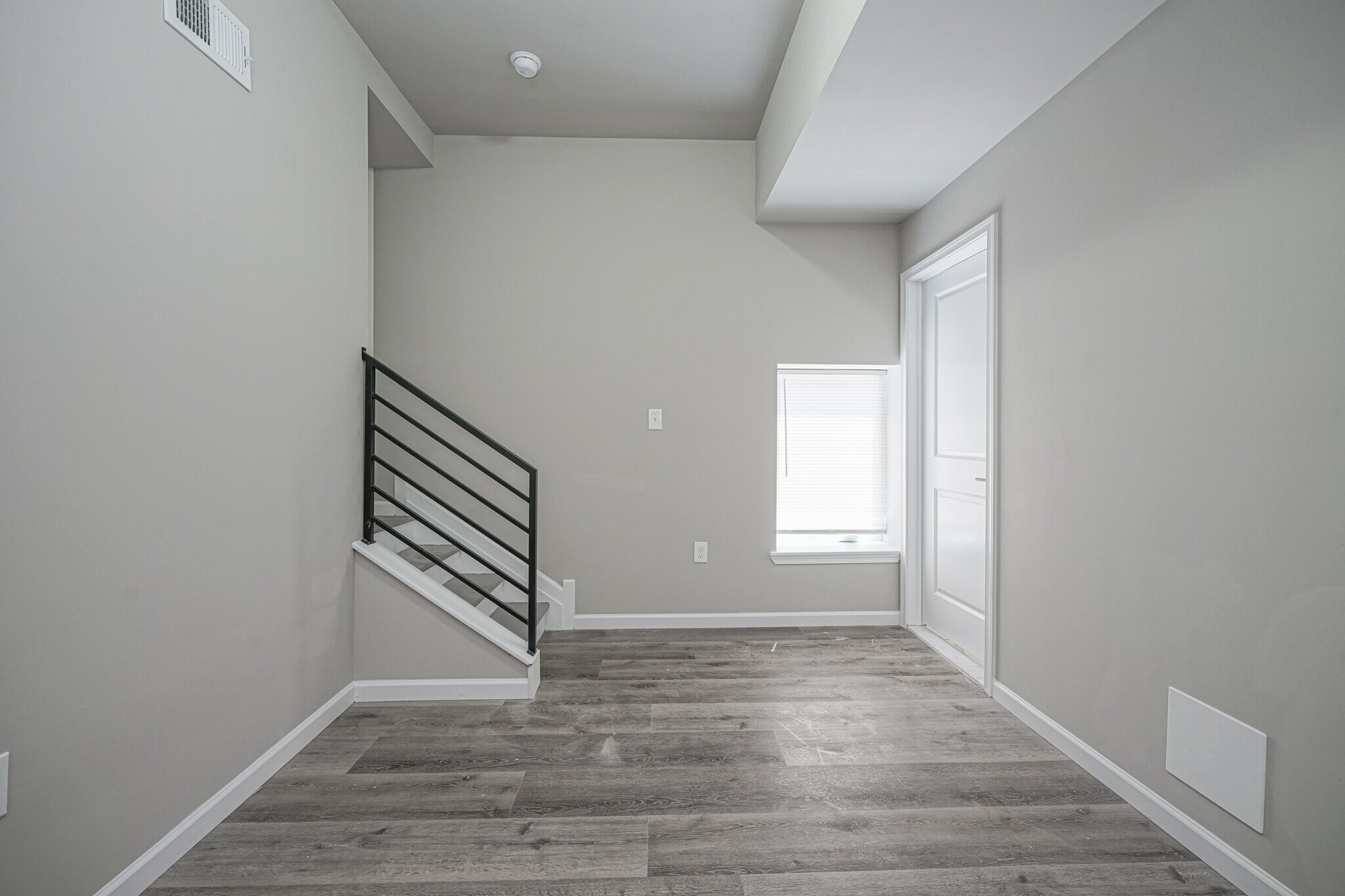 Building Photo - 2114 Mifflin St