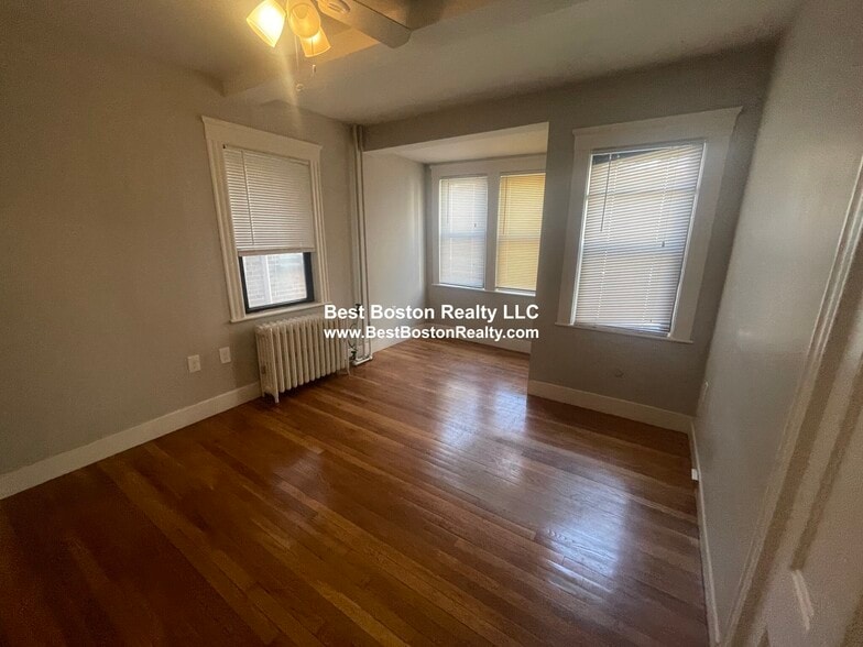 Building Photo - 48 John F. Kennedy St