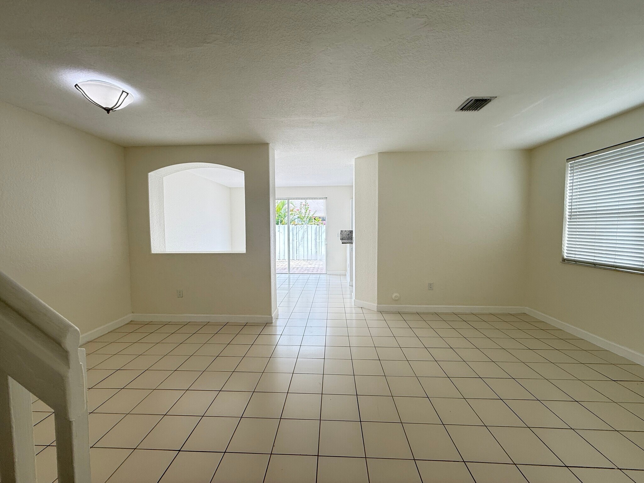 Building Photo - 15131 SW 23rd Ln