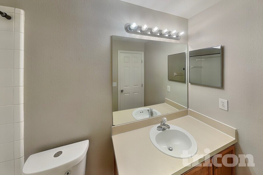 Building Photo - 1576 Palmstone Dr