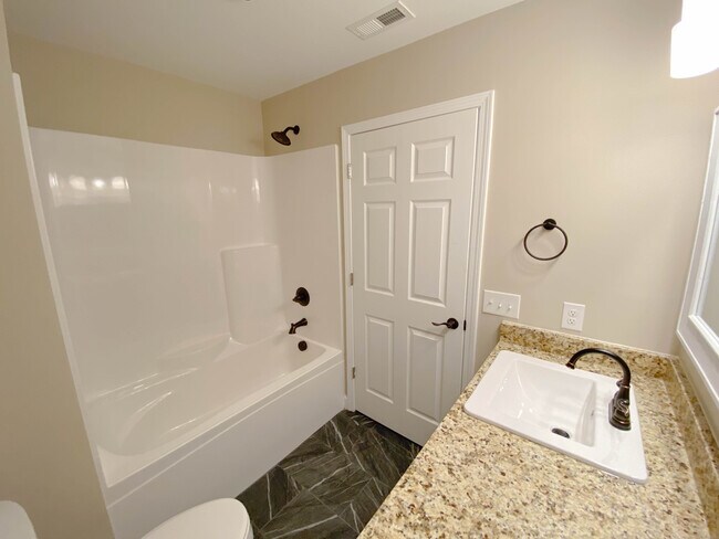 Building Photo - The Highlands on Main