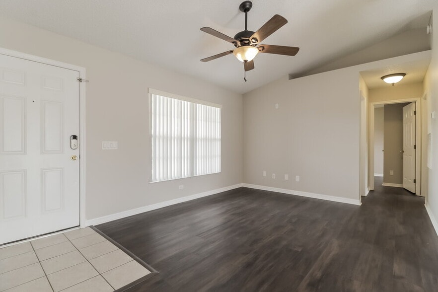 Building Photo - 618 Brooke Ct