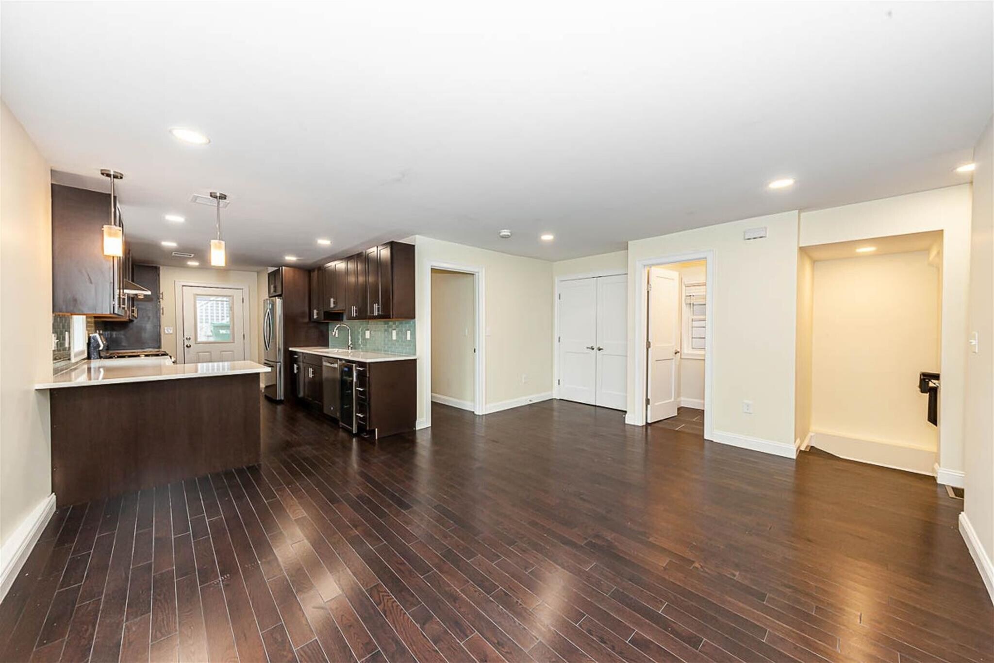 Building Photo - 29 Albion St