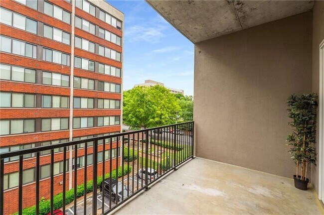 Building Photo - 384 Ralph McGill Blvd NE