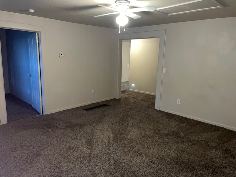 Building Photo - 101 S Comstock St