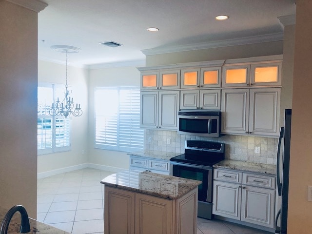 Building Photo - 8051 Players Cove Dr