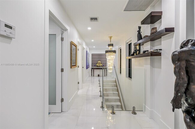 Building Photo - 8761 SW 56th St