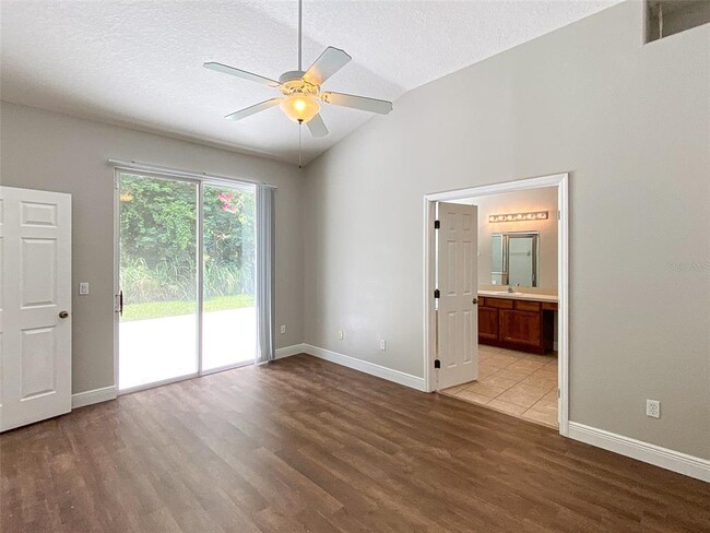 Building Photo - 3018 Lakewood Pointe Dr