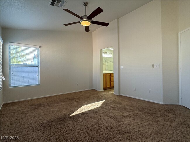 Building Photo - 5934 Gingham St