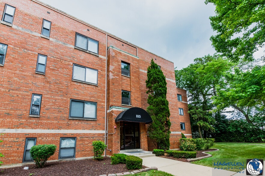 Building Photo - Kenmore Park Apartments in Elmhurst