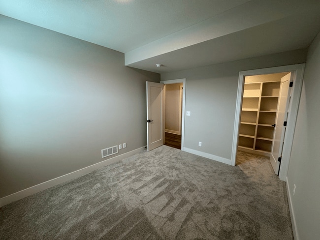 Building Photo - 1444 SW Winthrop Dr