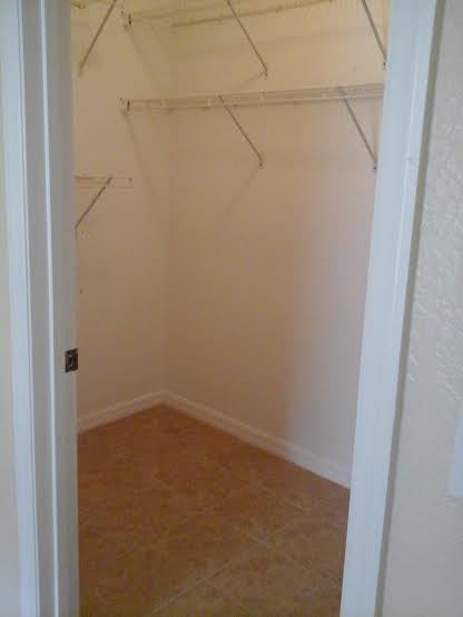 Building Photo - 6011 Hemingway Cir