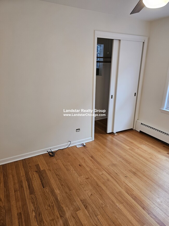 Building Photo - 7247 W Touhy Ave