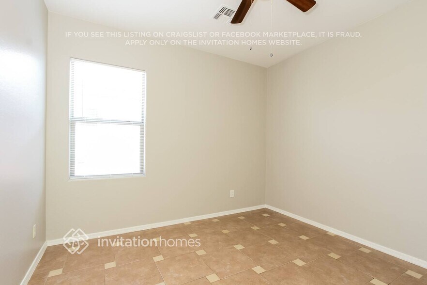 Building Photo - 3413 S 122nd Ln