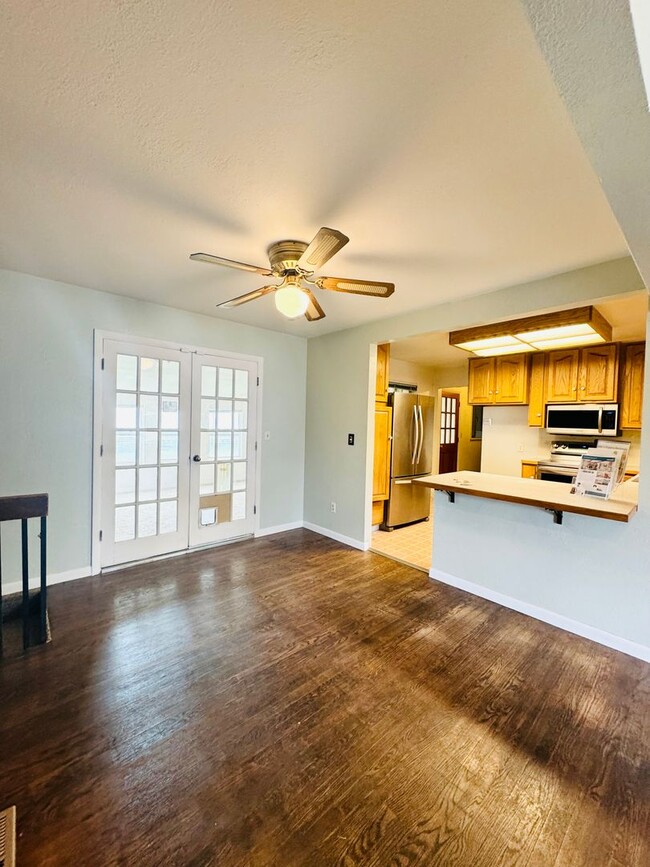 Building Photo - Large 3 Bed, 3 Bath House In Greeley - 4 bonus rooms in basement!