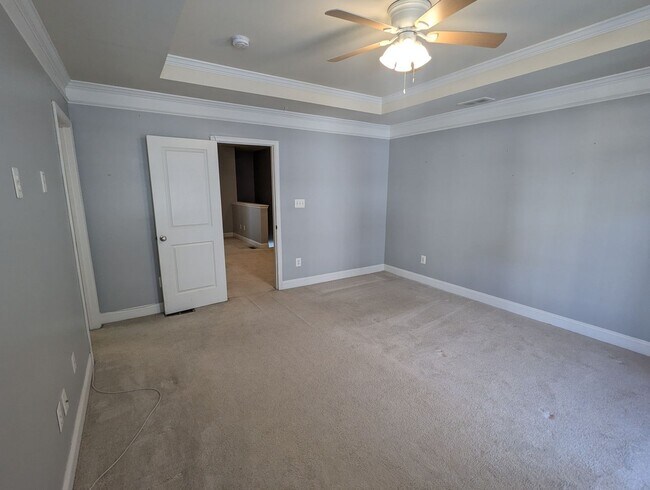 Building Photo - Ground level (two story) Condo in Westview South Community available early April!