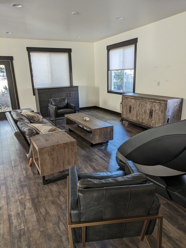 Building Photo - Brimstone