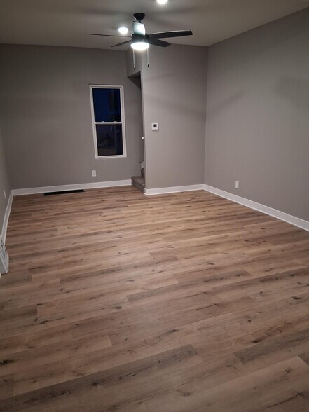 Living Room - 1714 E Walnut St