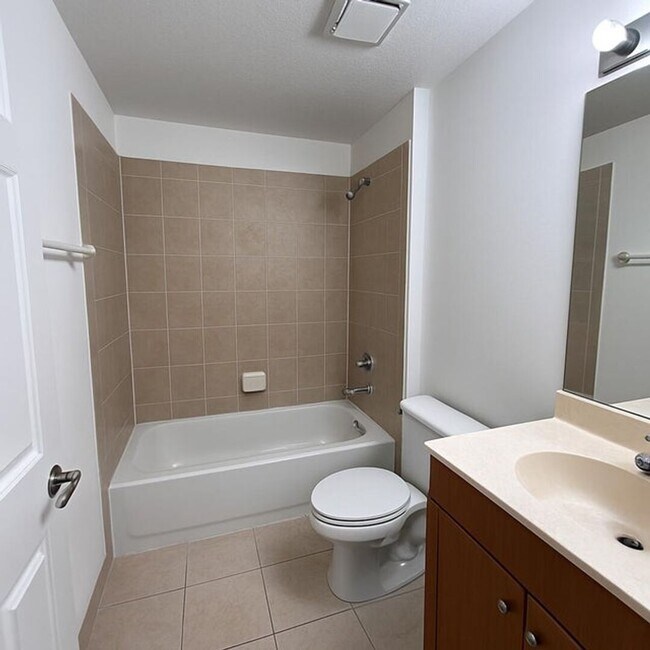 Building Photo - 2500 NE 9th Street, Pompano Beach, FL 33062