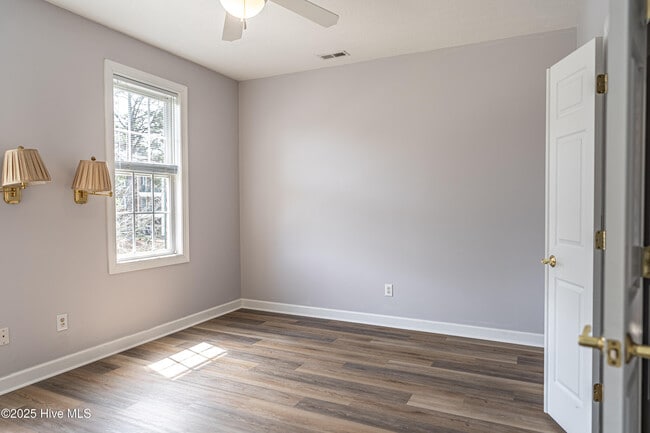 Building Photo - 1733 Woodbrooke Dr