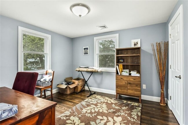 Building Photo - 191 Chases Ln