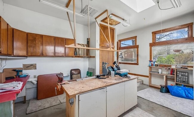 Building Photo - 1299 S Dale Ct